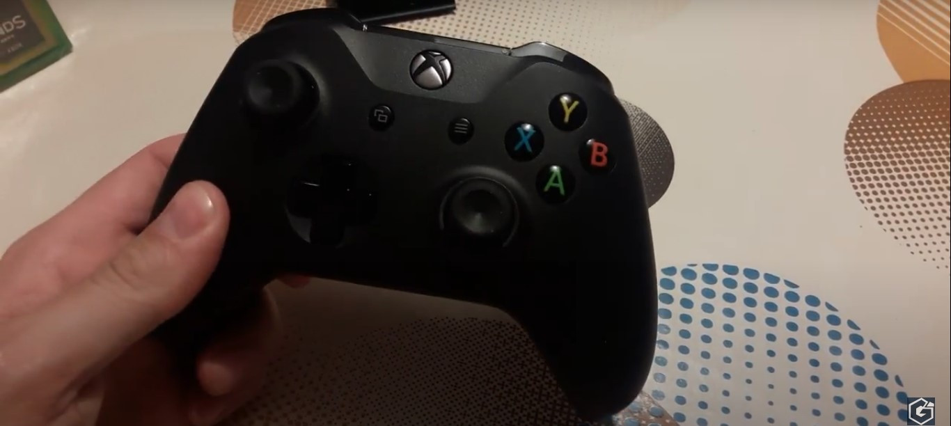 Dnevna doza retro unboxinga: Xbox One kontroler